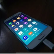 Samsung Galaxy S6. �/�