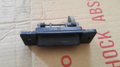 Ручка крышки багажного отсека. Mazda Ford Freda, SGEWF, SGL3F, SGLRF, SG5WF, SGL5F, SGLWF, SGE3F Mazda Bongo Friendee, SGE3, SGLW, SG5W, SGEW, SGLR, S...
