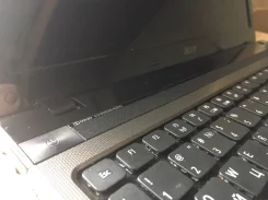 Acer Aspire 5560G. 15.6", 1,5����, ��� 4 ��, ���� 500���, WiFi: 1, Bluetooth: 1, ����������� �� 4��. ����