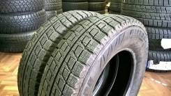 Bridgestone Blizzak Revo2. Всесезонные, 2010 год, износ: 5%, 2 шт