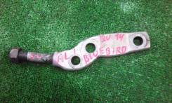 Рычаг подвески. Nissan: Maxima, Expert, Primera Camino, Bluebird, Avenir, Primera, Cefiro Двигатели: VQ30DE, VQ20DE, QG18DE, YD22DD, QG18DD, SR20VE, S...