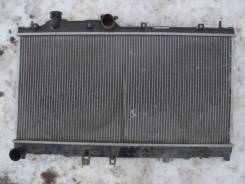 Радиатор охлаждения двигателя. Subaru Forester, SJG, SJ5 Двигатели: EJ20E, EJ20A