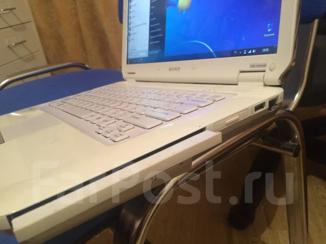 Sony VAIO VGN. 14", 2,4����, ��� 4 ��, ���� 160���, WiFi: 1, Bluetooth: 1, ����������� �� 2��. ����