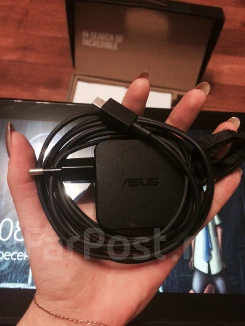 Asus Transformer Book. WiFi: 1, Bluetooth: 1, ����������� �� 15��. ����