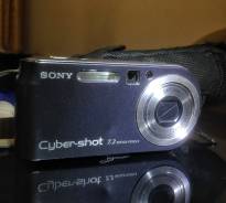 Sony Cyber-shot DSC-P200. 7 - 7.9 Мп, зум: 3х