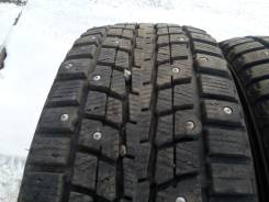 Dunlop SP Winter ICE 01. Зимние, шипованные, 2014 год, износ: 30%, 2 шт