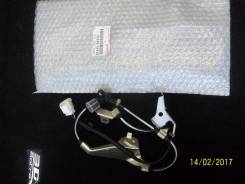 Датчик abs. Toyota Land Cruiser, HDJ101, HDJ100 Двигатели: 1HDT, 1HDFTE