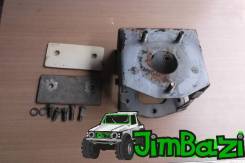 Крепление запасного колеса. Suzuki Jimny, JB23W