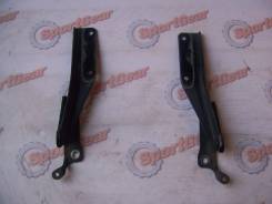 Крепление капота. Subaru Forester, SG5, SG9, SG Двигатели: FB25, EJ203, EJ202, EJ25, EJ205, EJ255