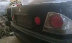 Lexus IS200. 1G ����