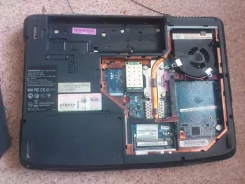 eMachines. 15.4", 1,3����, ��� 256 �� � ������, ���� 1��� ����