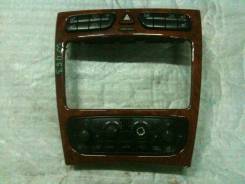 Продам консоль магнитофона(дерево, корень ореха)mercedes G500 w463 2004
