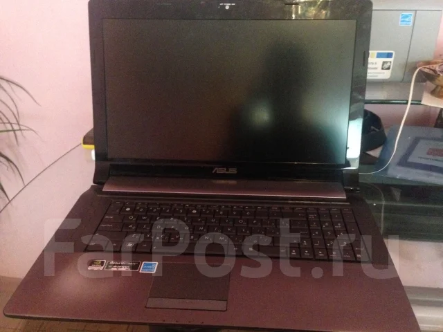Asus N73JG. 17.3", 2,5����, ��� 3072 ��, ���� 500���, WiFi: 1, Bluetooth: 1. ��� ����� �� ������������ ����