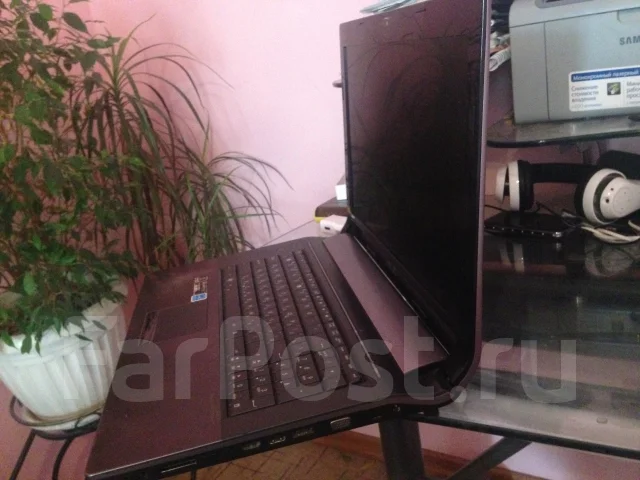 Asus N73JG. 17.3", 2,5����, ��� 3072 ��, ���� 500���, WiFi: 1, Bluetooth: 1. ��� ����� �� ������������ ����