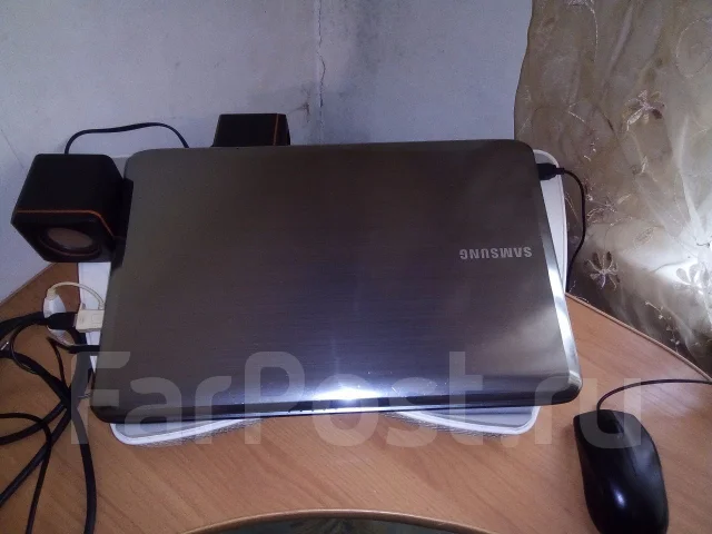 Samsung R525. WiFi: 1 ����