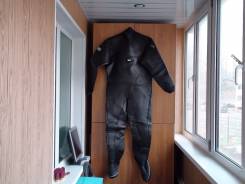Гидрокостюмы сухие.