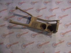 Подлокотник. Subaru Forester, SG5 Двигатели: EJ203, EJ205