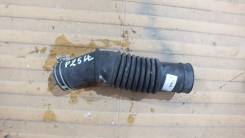 Патрубок воздухозаборника. Mitsubishi Delica Star Wagon, P05W, P15V, P15W, P35W, P25W, P45V, P25V, P05V Mitsubishi Delica
