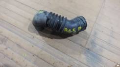 Патрубок воздухозаборника. Mazda Laser, BG8RF, BG6RF, BG3PF, BG8PF, BG5PF, BG6PF, BG7PF Mazda Familia, BG5S, BG6R, BG3P, BG8RA, BG6S, BG6P, BG8R, BG5P...