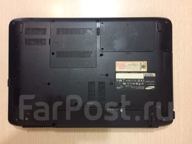 Samsung R540. 15.6", 2 600����, ��� 4 ��, ���� 1���, WiFi: 1, Bluetooth: 1, ����������� �� 1��. ����