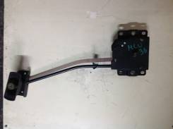 Крепление запасного колеса. Toyota Harrier, GSU35, GSU36, GSU31, MCU36W, GSU30, GSU35W, GSU36W, MCU35W, MCU31, MCU30W, MCU30, MCU31W, MCU35, MCU36, AC...