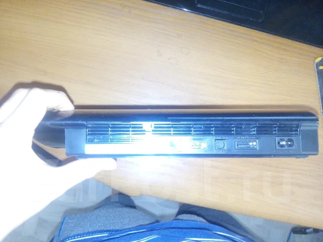 Sony PlayStation 3 Super Slim ����