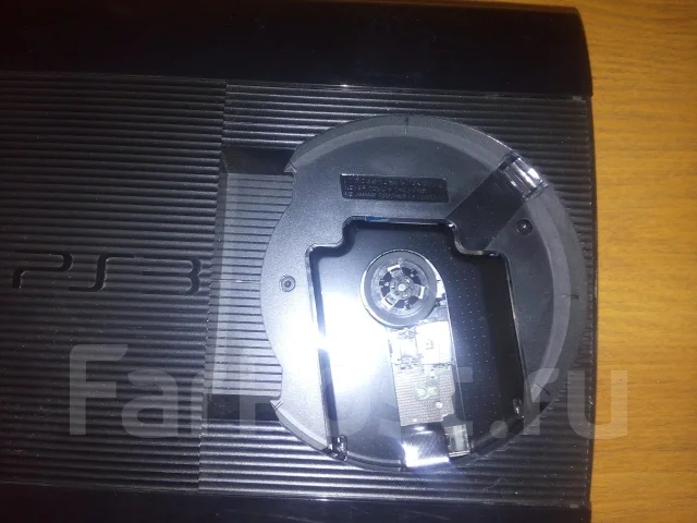 Sony PlayStation 3 Super Slim ����
