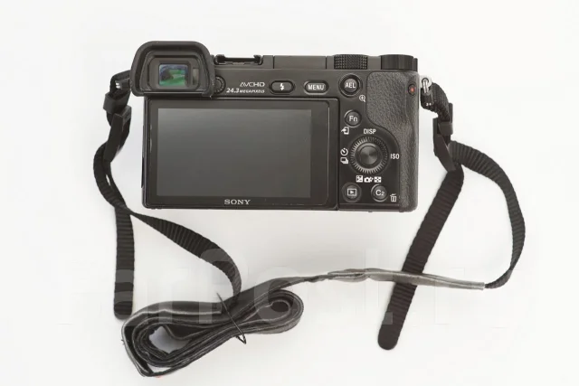 Sony Alpha ILCE-6000 Kit. 20 � ����� ��, ���: 3� ����