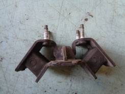 Подушка коробки передач. Toyota: Progres, Cresta, Verossa, Crown, Altezza, Brevis, Crown Majesta, Mark II, Chaser Двигатели: 1JZGE, 2JZGE, 1JZFSE, 1GF...
