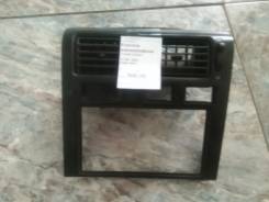 Консоль магнитофона TOYOTA 5568820090