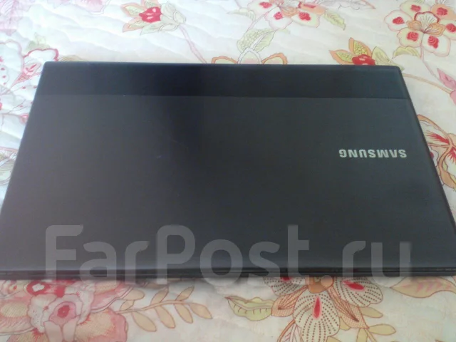 Samsung 300E5C. 15.5", ��� 3072 ��, ���� 250���, WiFi: 1, ����������� �� 1��. ����