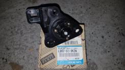 Крепление фары. Mazda MPV, GE5P, GE8P, GEEP, GEFP, GESR, LV5W, LVEW, LVEWE, LVLR, LVLW