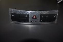 Консоль центральная. Mercedes-Benz CLK-Class