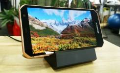 Fujitsu Arrows NX. .     