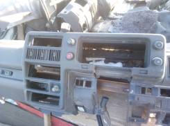 Консоль панели приборов. Isuzu Bighorn, UBS25GW, UBS69GW, UBS25DW, UBS69DW