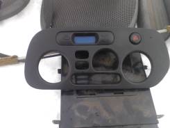 Консоль с часами. Mitsubishi: Chariot Grandis, Lancer, Mirage, Colt, Bravo Двигатели: 4D68, 4G13, 4G15, 4G63, 4G92, 4G93