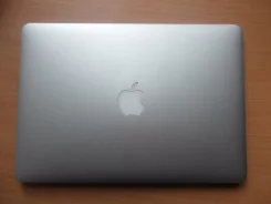 Apple MacBook Air 13 2015 Early. 13", 1,6����, ��� 1536 ��, ���� 120���, WiFi, Bluetooth, ����������� �� 12��. ����