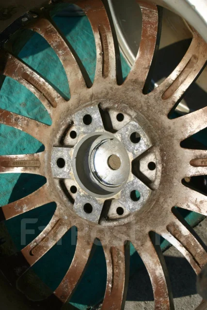 Venerdi. 7.0x17", 5x114.3, ET52 ����
