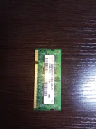 SO-DIMM DDR2.