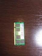 SO-DIMM DDR2.