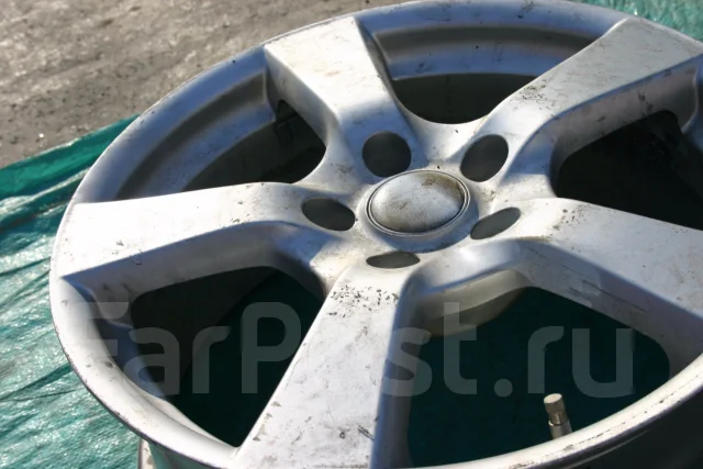 Grass CF. 7.0x17", 5x114.3, ET38 ����