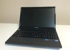 Samsung 300E5C. 15.6", ���� 320���, WiFi, Bluetooth, ����������� �� 4��.