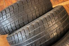 Bridgestone ST30. Зимние, без шипов, 2011 год, износ: 30%, 2 шт