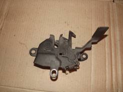 Замок капота. Toyota Corona, AT190, CT190, CT195, ST190, ST191, ST195 Toyota Caldina, AT191, AT191G, CT190, CT190G, CT196, CT196V, CT197, CT197V, CT19...