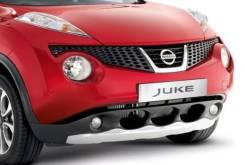 Декоративная накладка на передний бампер Nissan Juke оригинал