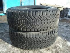 Goodyear UltraGrip 500. Зимние, шипованные, износ: 40%, 2 шт