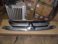 Решетка радиатора. Mitsubishi Outlander