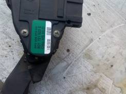 Педаль газа. Volkswagen Passat, 3B2, 3B3, 3B5, 3B6 Audi: A6 allroad quattro, S6, A4, A6, RS4, S4 Skoda Superb Двигатели: 1Z, ACK, ADP, ADR, AEB, AEG...