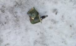 Замок лючка бензобака. Toyota Camry, SV33 Двигатель 3SFE