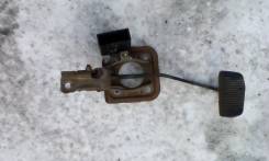 Педаль тормоза. Toyota Camry, SV33 Двигатель 3SFE